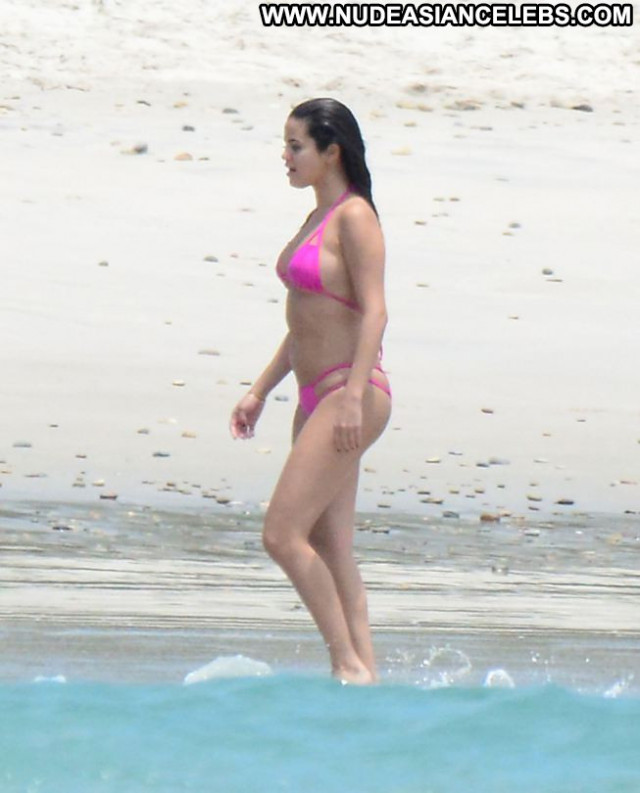 Selena Gomez Hot Candids Beautiful Posing Hot Bikini Babe Celebrity