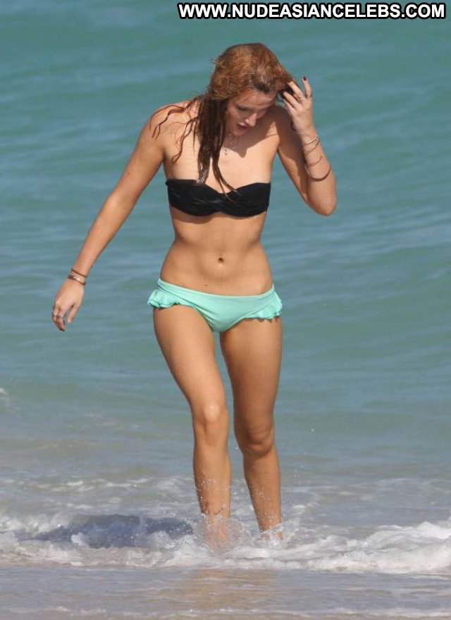 Bella Thorne Posing Hot Babe Beautiful Celebrity Candids Bikini Sexy