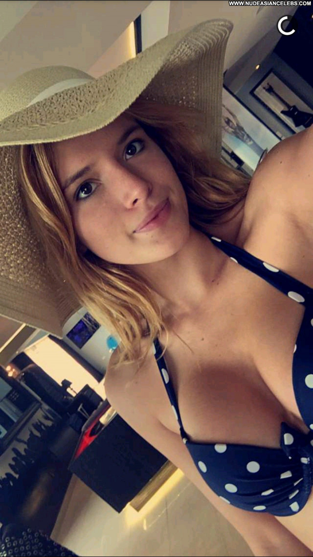 Bella Thorne No Source Singer Beautiful Actress Celebrity American