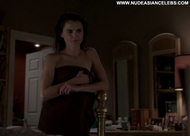 Keri Russell The Americans Beautiful Ass Braless Bar Shower Posing