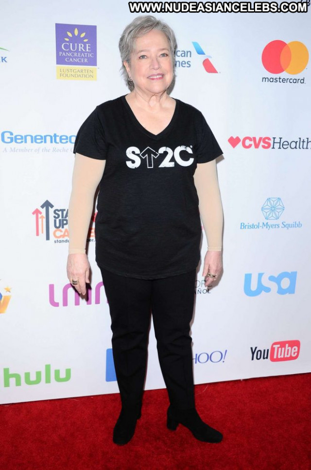 Kathy Bates Los Angeles Posing Hot Paparazzi Beautiful Angel