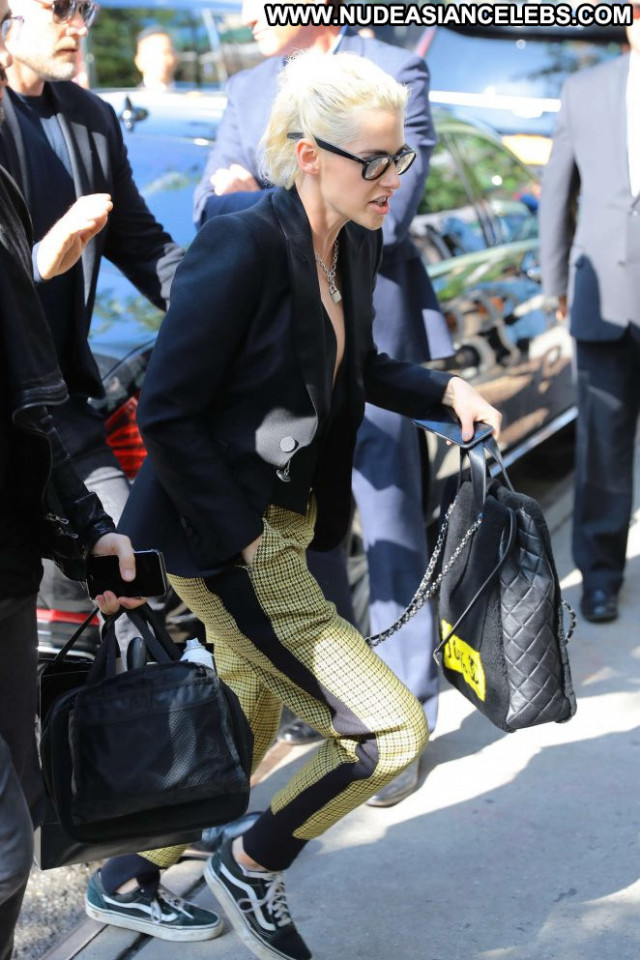 Kristen Stewart Paparazzi Babe Hotel Hot Celebrity Posing Hot
