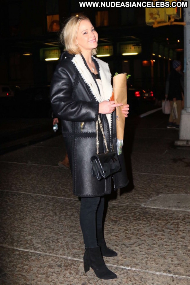 Jennifer Lawrence Babe Beautiful Paparazzi Posing Hot Celebrity Nude Jennifer Lawrence Babe Beautiful Paparazzi Posing Hot Celebrity Nude