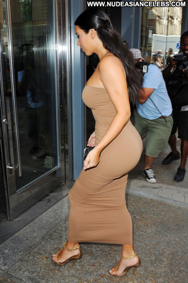 Kim Kardashian New York Paparazzi New York Babe Posing Hot Beautiful