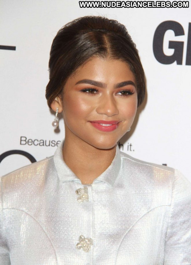 Zendaya Glamour Women Glamour Beautiful Celebrity Babe Angel Los