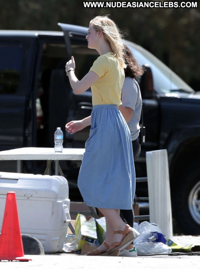 Elle Fanning Los Angeles Posing Hot Babe Paparazzi Beautiful