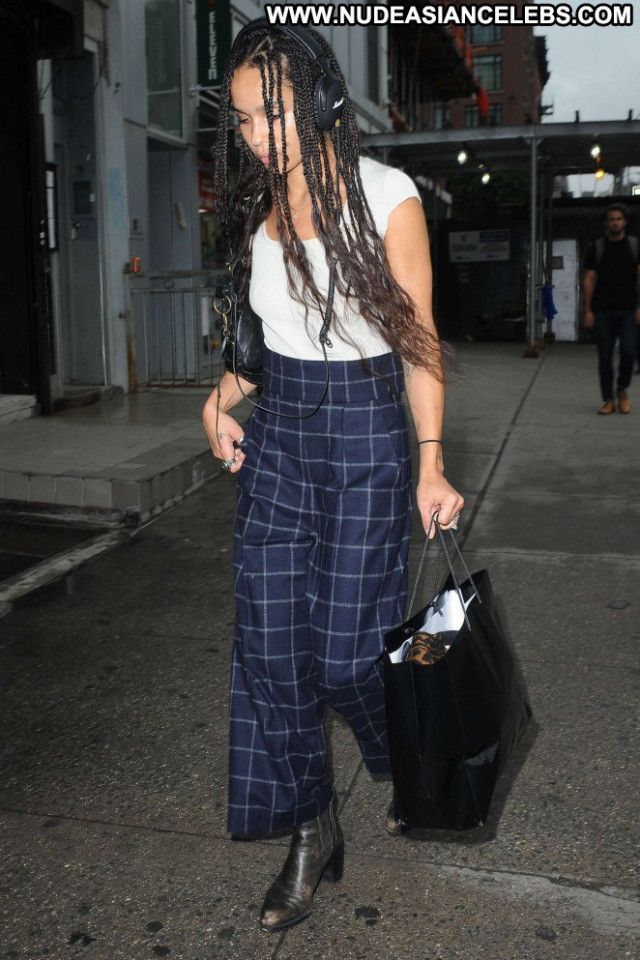 Zoe Kravitz Celebrity Nyc Beautiful Babe Paparazzi Posing Hot Hot