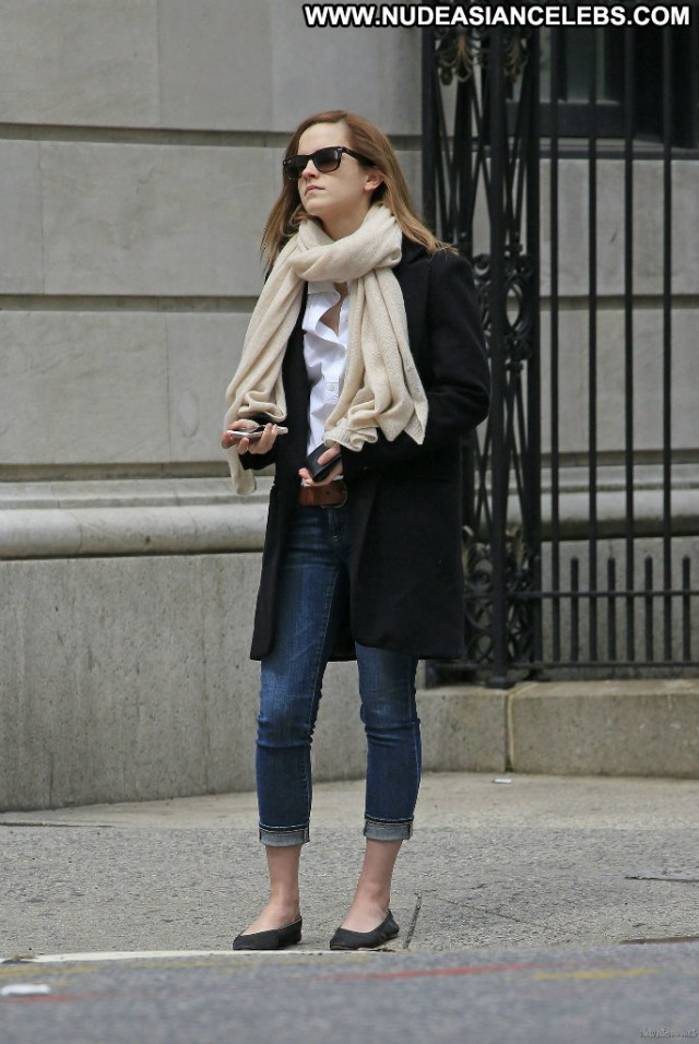 Emma Watson New York Babe Beautiful Paparazzi Posing Hot Celebrity