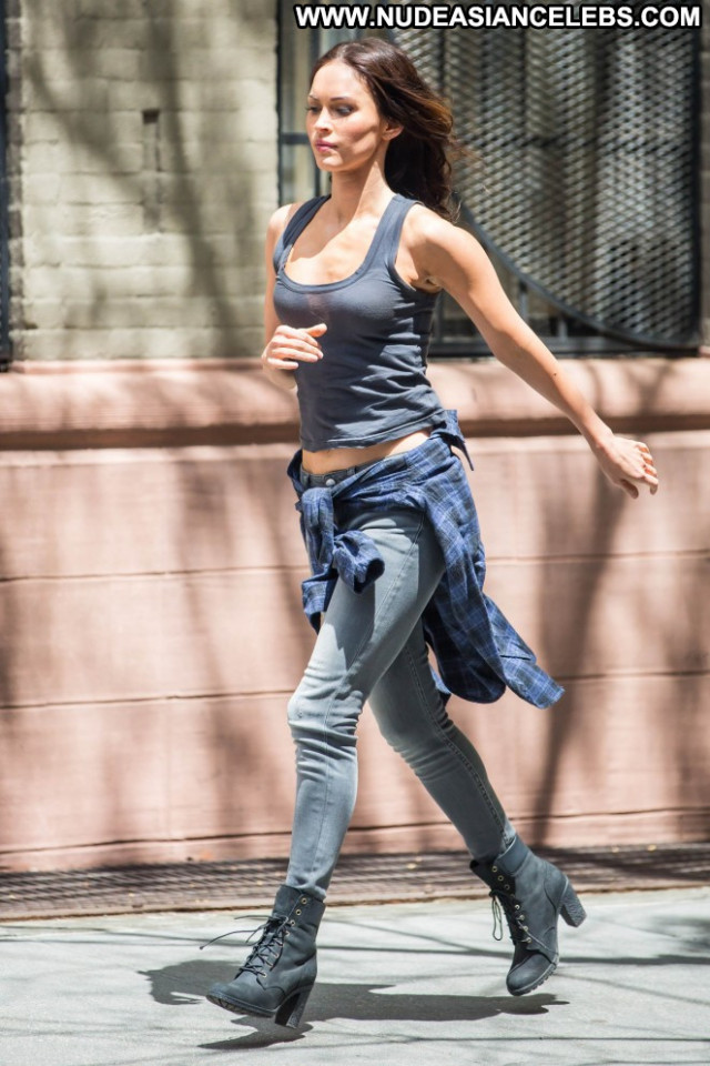 Megan Fox Mutant Ninja Celebrity Posing Hot Nyc Beautiful Paparazzi