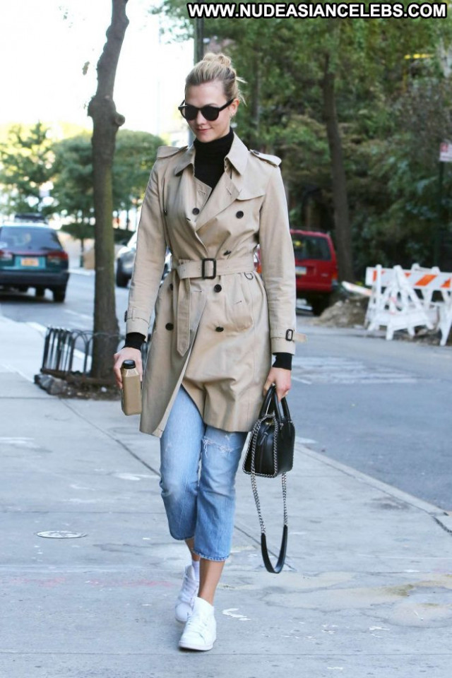 Karlie Kloss New York Babe Celebrity Beautiful New York Jeans Posing