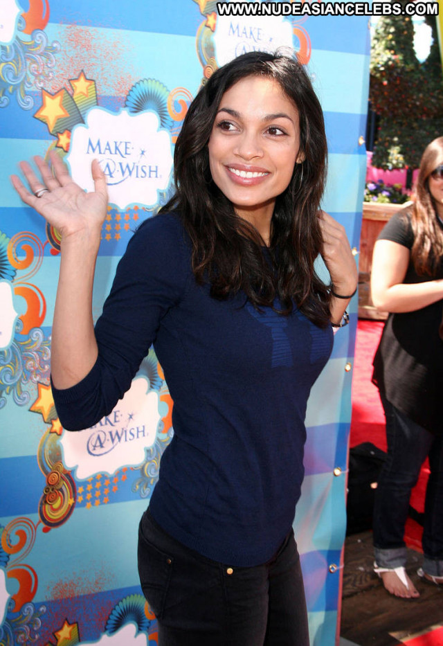 Rosario Dawson Paparazzi Posing Hot Beautiful Celebrity Babe Female