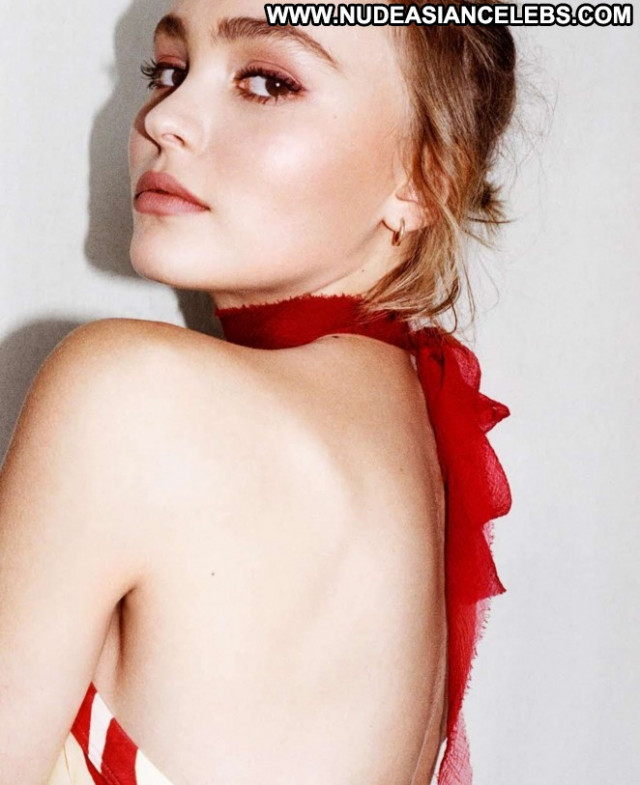 Lily Rose Depp I D Magazine Posing Hot Babe Paparazzi Magazine