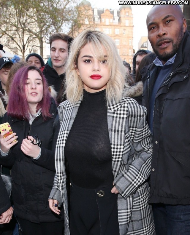 Selena Gomez No Source Twitter London See Through Old Actress