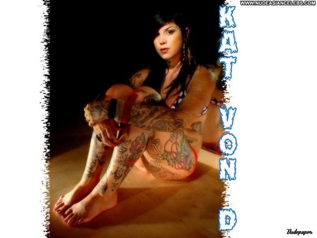 Kat Von D Miscellaneous Cute Posing Hot Medium Tits Brunette