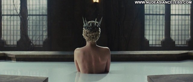 Charlize Theron Snow White And The Huntsman Posing Hot Small Tits