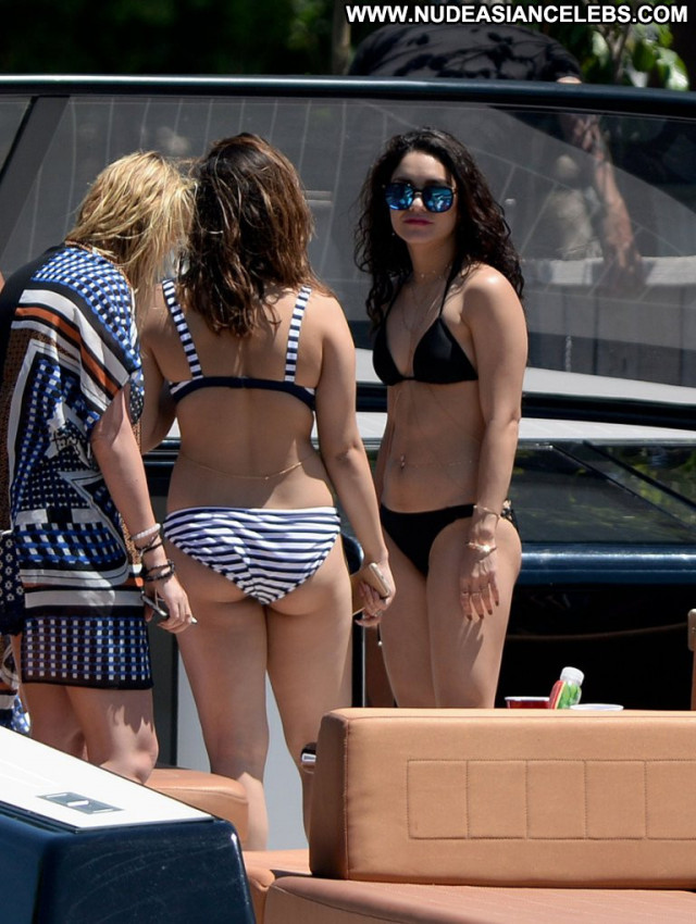 Stella Hudgens No Source Celebrity Babe Bikini Candids Posing Hot