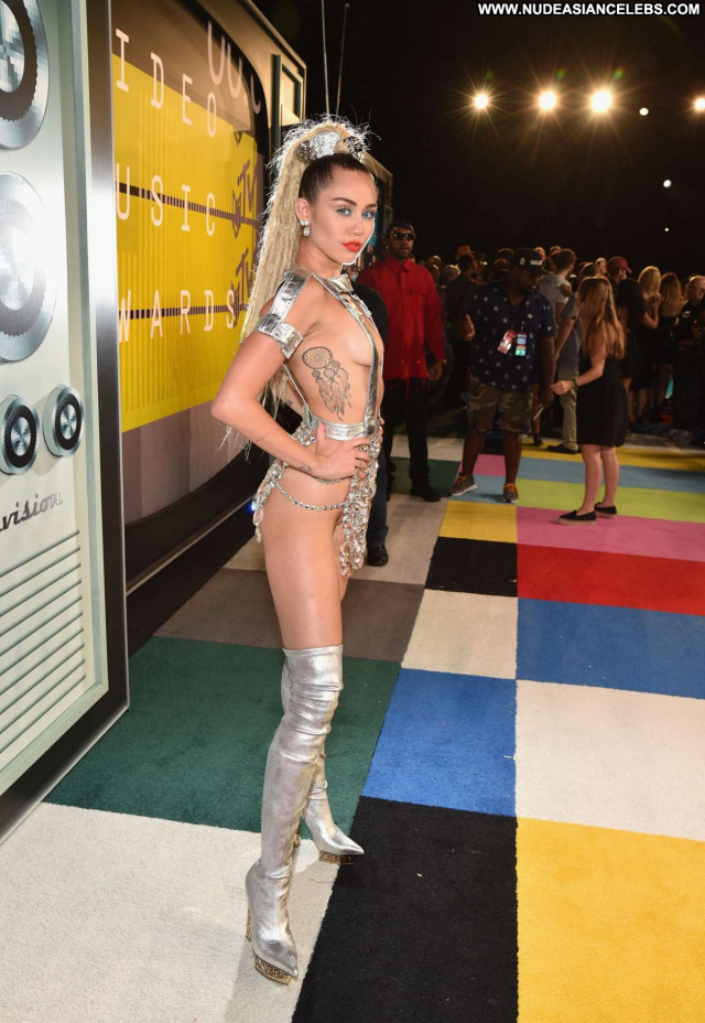 Miley Cyrus No Source Awards Beautiful Babe Celebrity Posing Hot
