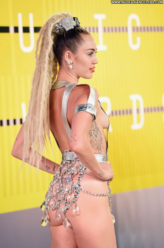 Miley Cyrus No Source Celebrity Posing Hot Awards Babe Beautiful
