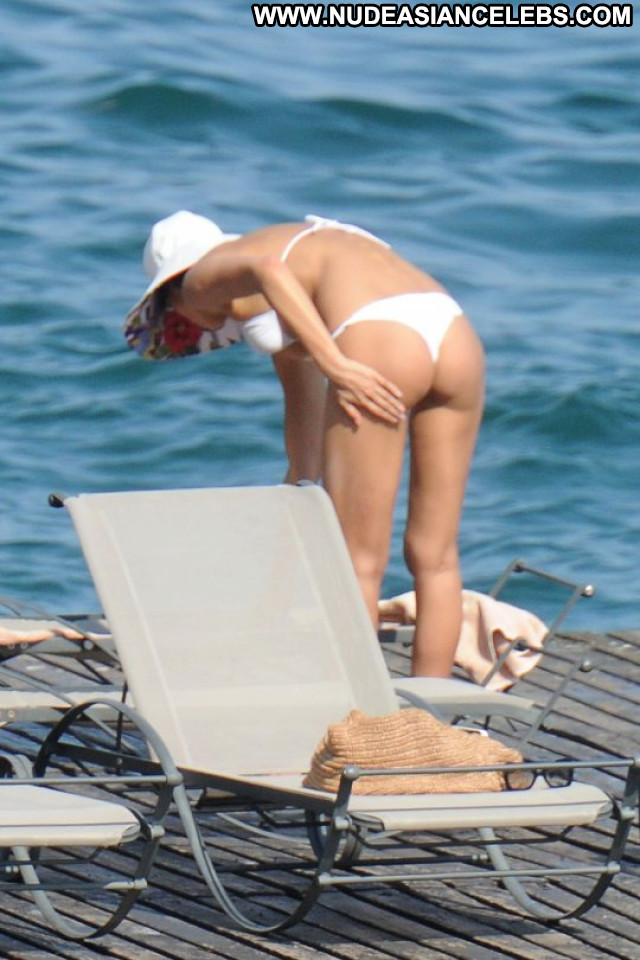 Irina Shayk No Source Babe Bikini Candids Celebrity Beautiful Sexy