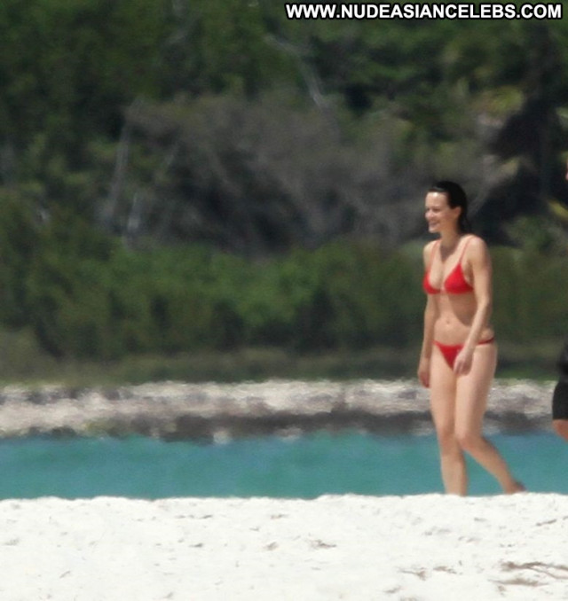 Carla Gugino No Source  Bikini Beach Celebrity Posing Hot Beautiful