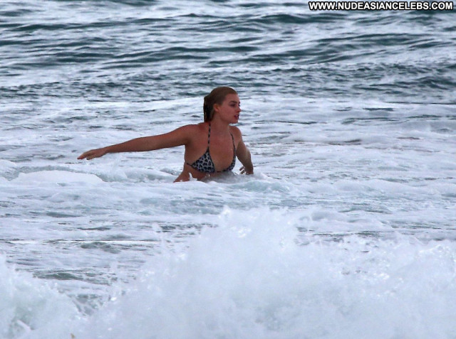 Margot Robbie The Beach Babe Posing Hot Bikini Beach Beautiful