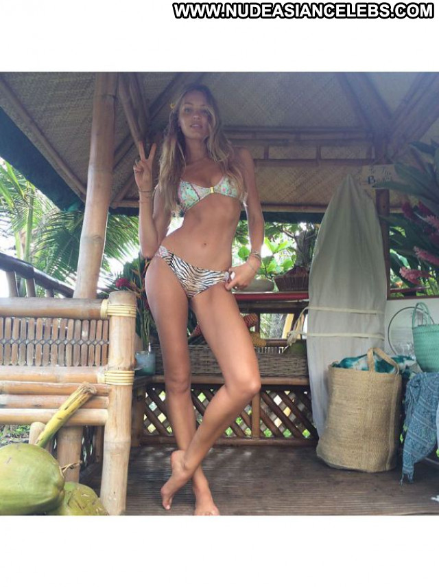 Candice Swanepoel No Source  Posing Hot Beautiful Bikini Babe