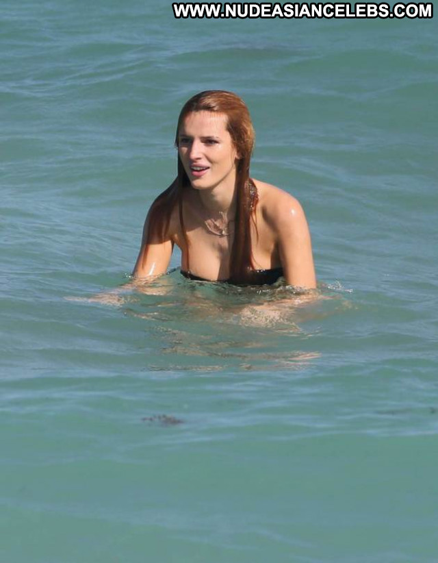 Bella Thorne No Source Posing Hot Celebrity Candids Beautiful Bikini