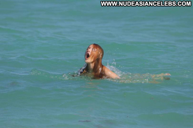 Bella Thorne No Source Candids Posing Hot Beautiful Bikini Celebrity