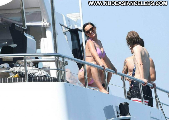 Katy Perry No Source Candids Posing Hot Bikini Beautiful Babe