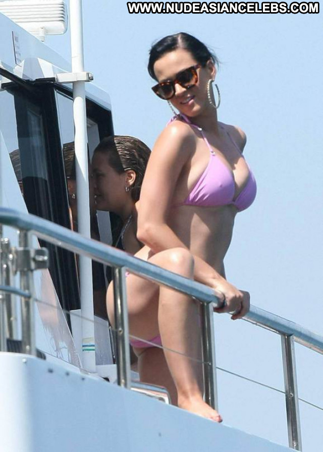 Katy Perry No Source  Celebrity Posing Hot Babe Bikini Beautiful