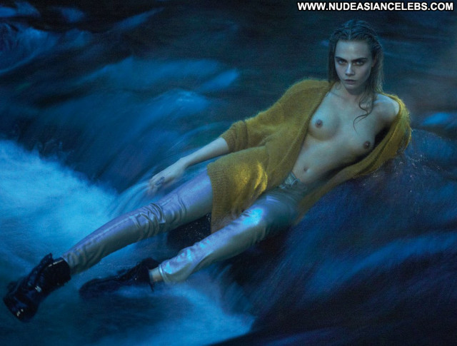 Cara Delevingne Topless Fashion Babe Beautiful Celebrity Sexy Posing