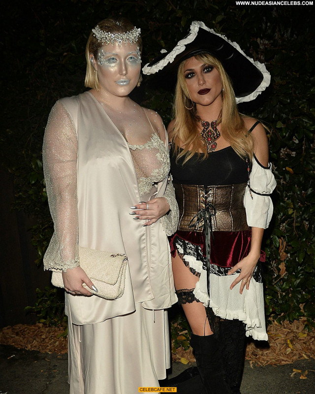 Hayley Hasselhoff Halloween Party Halloween Beautiful Babe Posing Hot