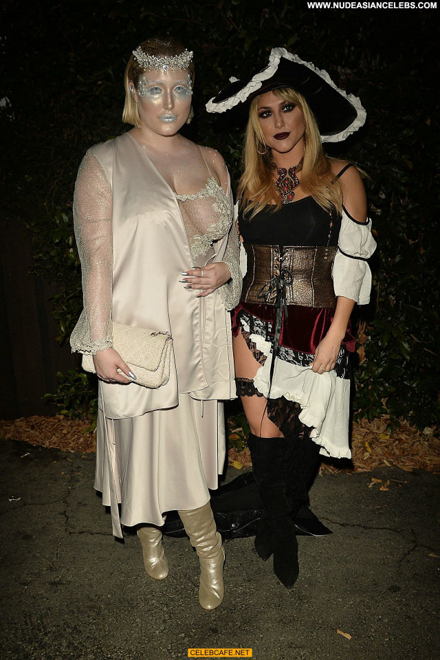 Hayley Hasselhoff Halloween Party Posing Hot Halloween Party Babe