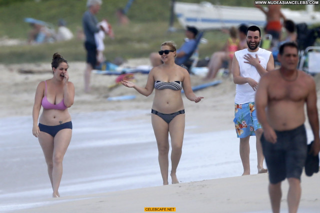 Amy Schumer No Source Hawaii Posing Hot Beach Bikini Babe Beautiful