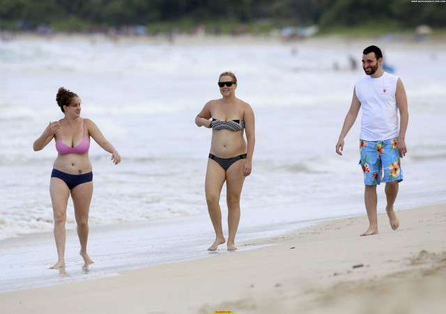 Amy Schumer No Source Posing Hot Celebrity Babe Bikini Beach Hawaii