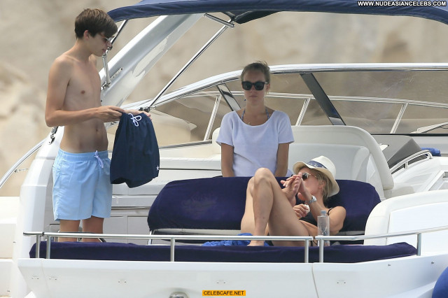 Millie Mackintosh No Source Toples Celebrity Babe Topless Yacht Ibiza