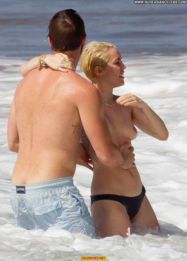 Miley Cyrus No Source Topless Toples Celebrity Beach Posing Hot Babe
