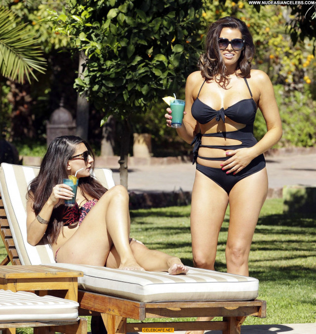 Jessica Wright No Source Bikini Babe Posing Hot Pool Cleavage