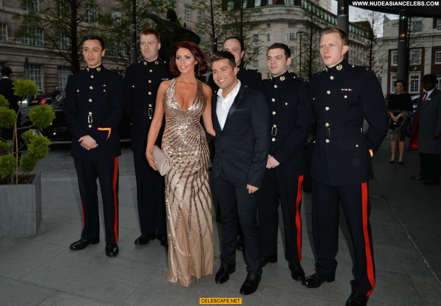 Amy Childs No Source London Park Posing Hot Hot Babe Beautiful Awards