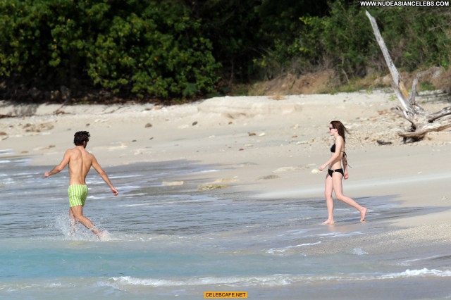 Emma Watson The Beach Babe Celebrity Posing Hot Beach Car Beautiful