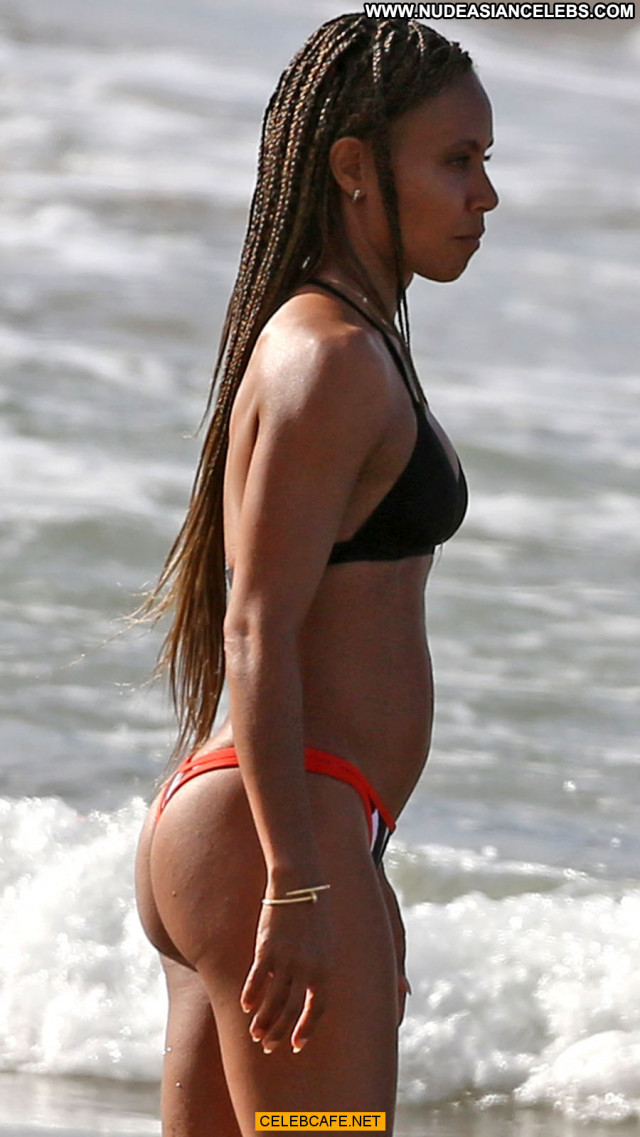Jada Pinkett Smith No Source Celebrity Posing Hot Bikini Hawaii Babe
