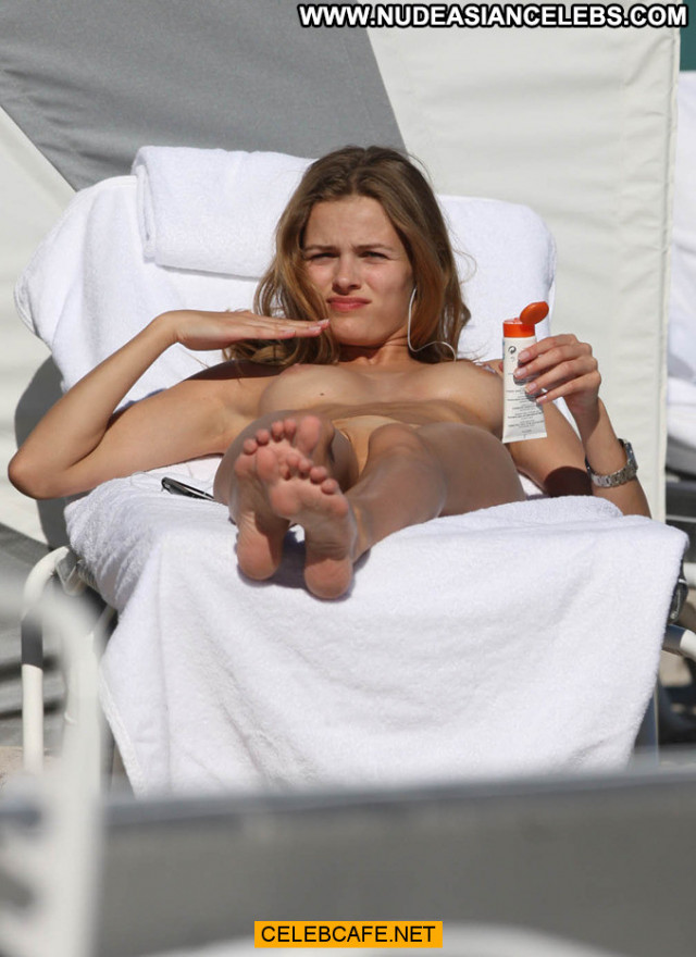 Edita Vilkeviciute No Source Babe Beach Celebrity Beautiful Topless