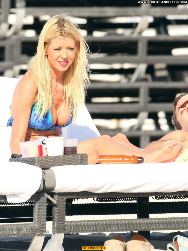 Tara Reid No Source Bikini Babe Beautiful Posing Hot Celebrity