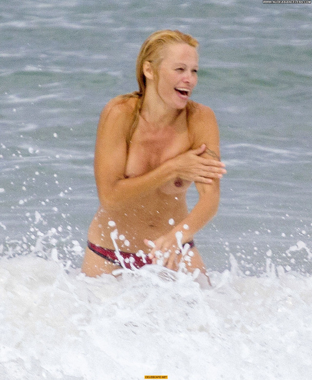 Pamela Anderson No Source Beach Posing Hot Beautiful Celebrity