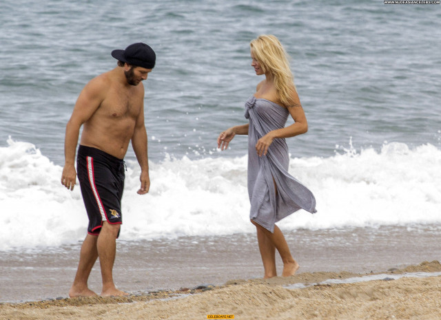 Pamela Anderson No Source Beautiful France Posing Hot Topless