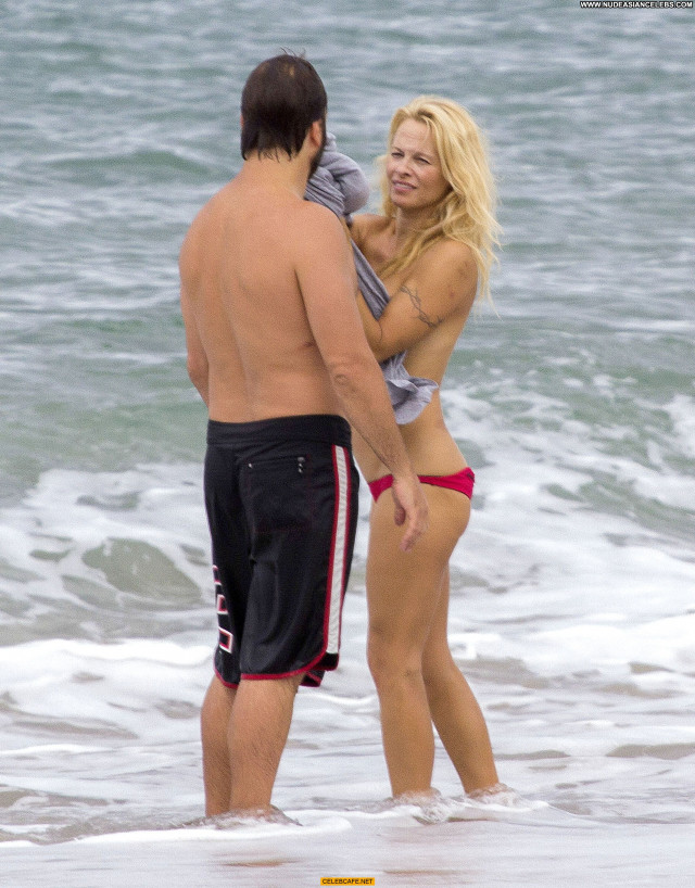 Pamela Anderson No Source Celebrity France Babe Toples Posing Hot
