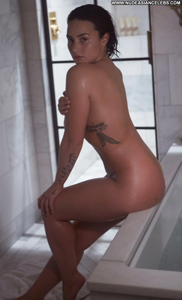 Demi Lovato Vanity Fair Posing Hot Bathroom Beautiful Babe Perfect