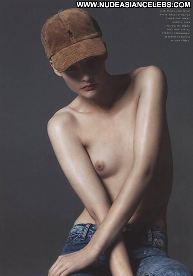 Sara Blomqvist True Blue Hat Topless Bra Beautiful Babe Toples