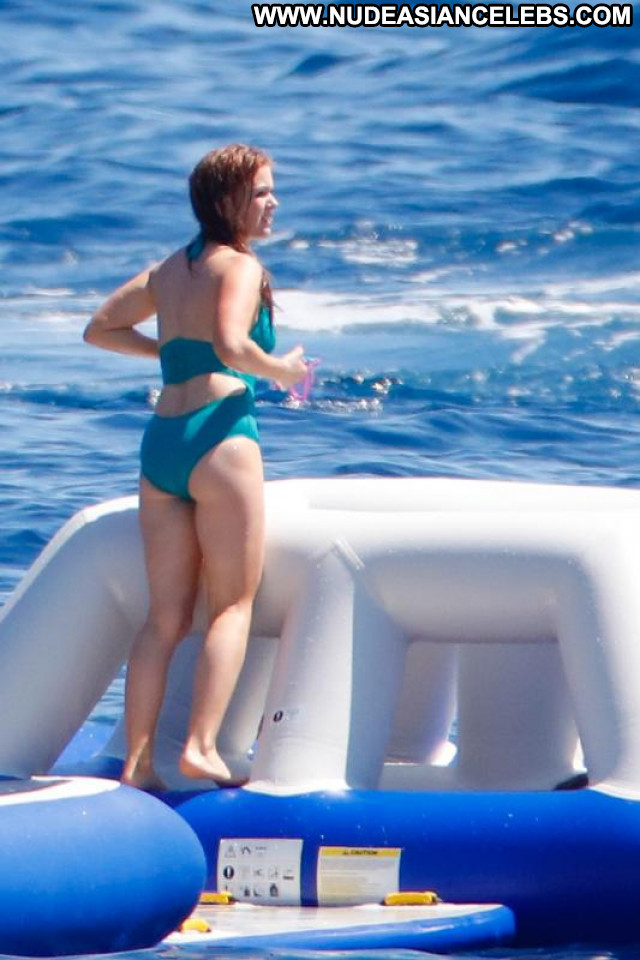 Isla Fisher No Source Paparazzi Babe Swimsuit Posing Hot Celebrity