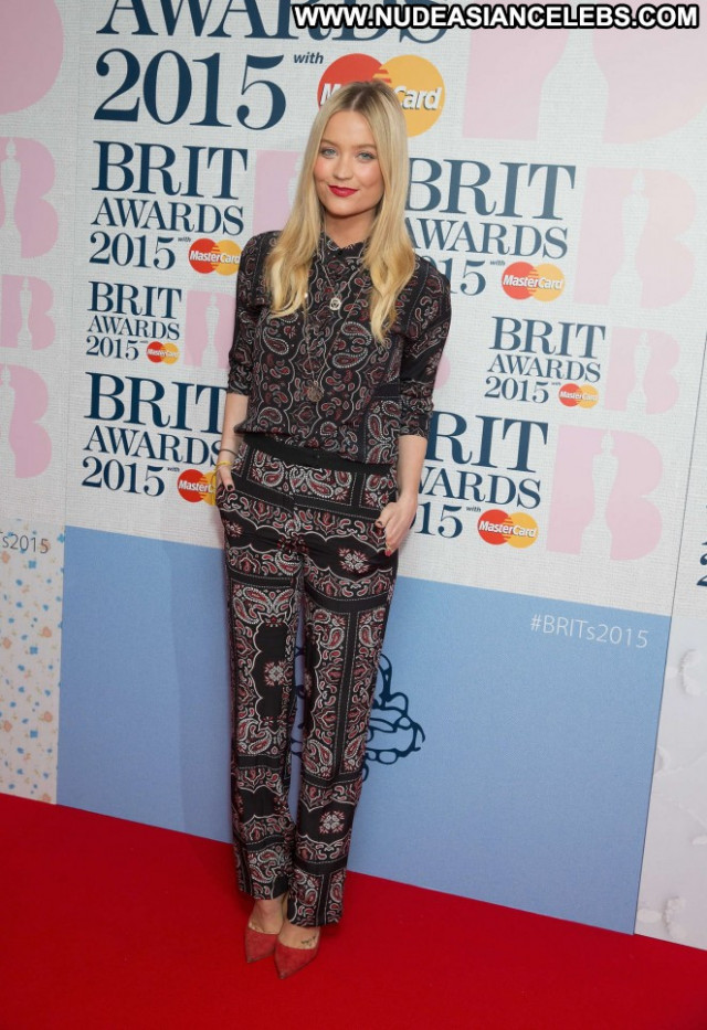 Laura Whitmore Brit Awards Celebrity Posing Hot Paparazzi London